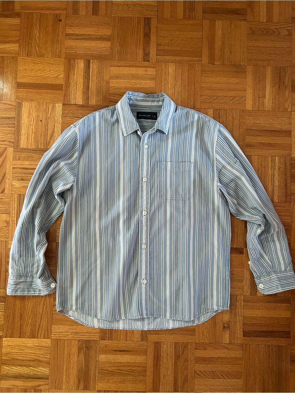Abercrombie & Fitch Light Blue Striped Long-Sleeve Button-Up Shirt